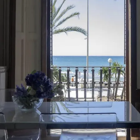 Seafront Refugio Batllo Apartment