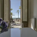 Seafront Batllo Apartment *